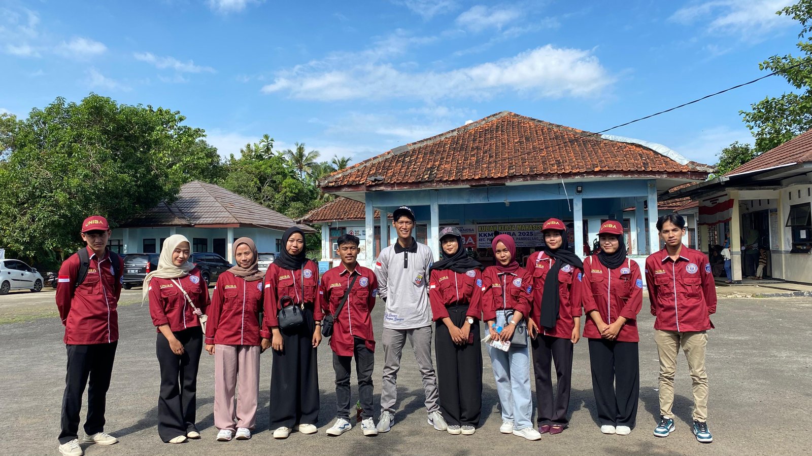Kegiatan Pengabdian Masyarakat di Desa Curug Berjalan Sukses
